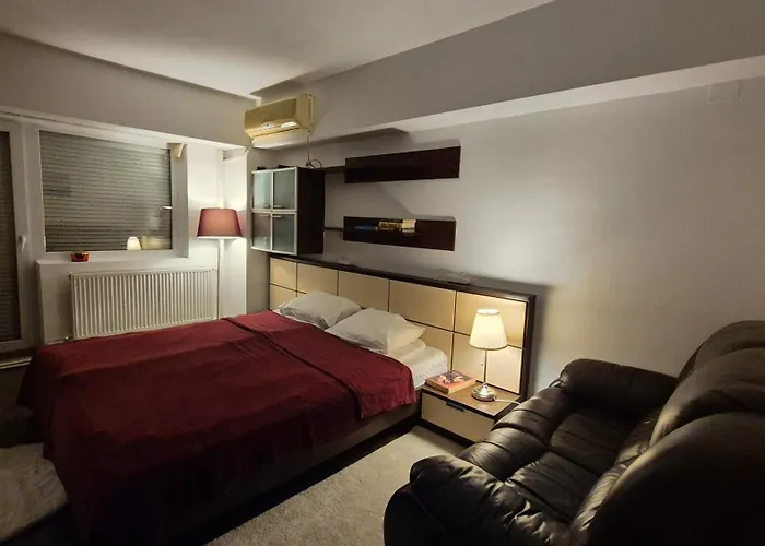 Apartment Spacious Near Parliament Square And Old Town - 75 M For 4 Guests Bukarest