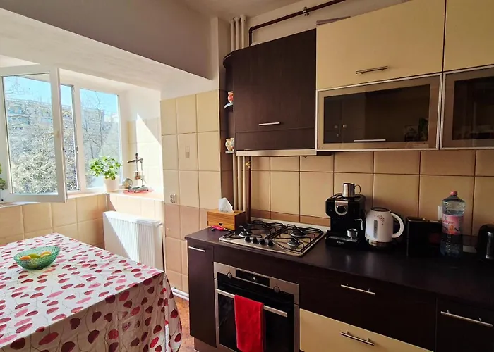 Spacious Near Parliament Square And Old Town - 75 M For 4 Guests Apartment Bukarest